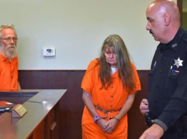 10 18 Ig2301 ap.jpg 88717827 369x274 exact 1445271828 - Padres matan a golpes a su hijo porque quería dejar la religión