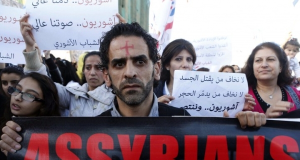 safety concerns arise for assyrian christians following mass kidnapping - CRISTIANOS DEBEN HUIR DE CIUDADES SIRIAS TRAS EL AVANCE DE LAS FUERZAS DE ISIS