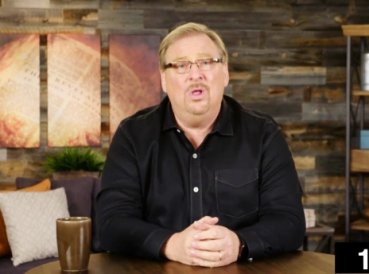 rick warren 369x274 exact 1453914057 - Pastor Rick Warren duda de la fe de los no están ayudando a los refugiados