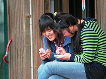 14 china 0380004348 369x274 exact 1456330003 - Desarrollo tecnológico permite a cristianos chinos tener acceso a la Biblia