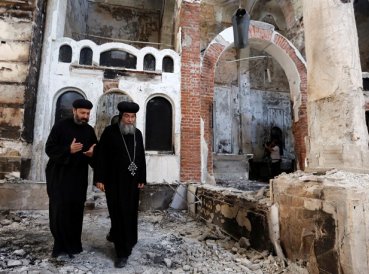 coptics11 369x274 exact 1456510643 - Egipto acusa a iglesias cristianas de representar “amenazas a la seguridad”