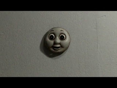 mmm - EL NUEVO JUGUETE SEMEJANTE A UN FANTASMA QUE RECORRE LAS PAREDES (VIDEO)