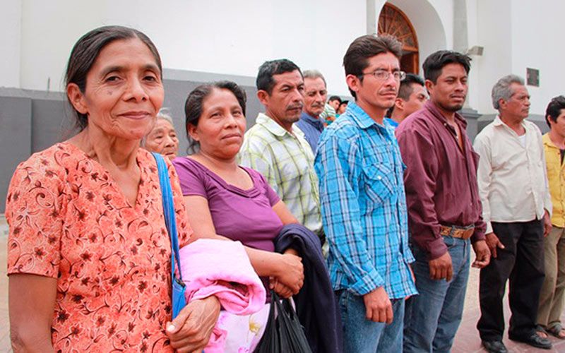 mexico veracruz  - EN VERACRUZ IMPIDEN A EVANGÉLICOS COMPRAR, IR AL COLEGIO Y HASTA ENTERRAR SUS MUERTOS