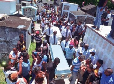 Mueren 18 personas tras retornar de un culto evangC3A9lico 369x274 exact 1468418776 - Mueren 18 personas tras retornar de un culto evangélico