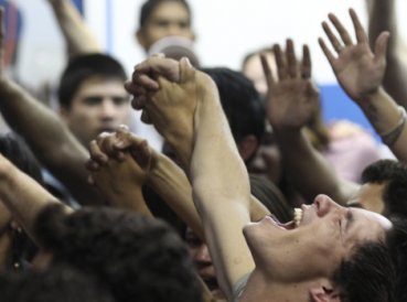 Crecen denuncias contra templos evangC3A9licos por ruidos molestos 369x274 exact 1482439276 - Crecen denuncias contra templos evangélicos por ruidos molestos