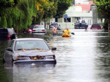 orar por afectados lluvias e incendios Argentina 369x274 exact 1483983761 - Instan a orar por afectados por intensas lluvias e incendios en Argentina
