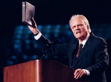 Difunden profecC3ADa Muerte de Billy Graham darC3ADa inicio al C3BAltimo avivamiento 369x274 exact 1519408895 - Difunden profecía: Muerte de Billy Graham daría inicio al “último avivamiento”