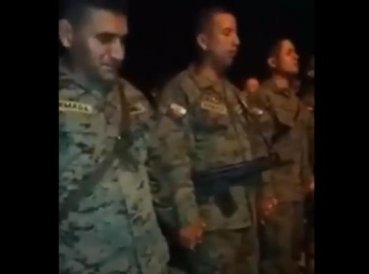 Soldados de Ecuador oran antes de salir a combatir narcotrC3A1fico 369x274 exact 1522511203 - Soldados de Ecuador oran antes de salir a combatir narcotráfico