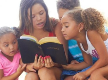 Wycliffe InterC3A9s en la traducciC3B3n de la Biblia se ha vuelto viral 369x274 exact 1521823291 - Wycliffe: Interés en la traducción de la Biblia se ha vuelto “viral”