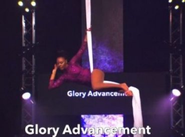 Iglesia innova con alabanza al estilo Cirque du Soleil 369x274 exact 1524762555 - Insólito: Iglesia pone trapecistas de circo a la hora del culto