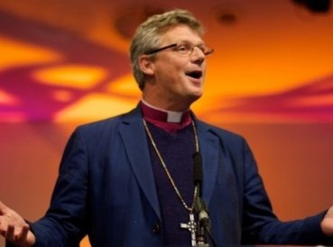 Anglicanos quieren que gays tengan posiciones de liderazgo en la iglesia 369x274 exact 1526579065 - Anglicanos quieren que gays tengan posiciones de liderazgo en la iglesia
