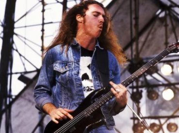 Ex bajista de Metallica tuvo un encuentro con Dios antes de morir dice su hermana 369x274 exact 1530024884 - Ex bajista de Metallica tuvo un encuentro con Dios antes de morir, dice su hermana