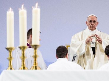 Papa pide a catolicos y evangelicos derribar las barreras de 500 aC3B1os 369x274 exact 1529937310 - Papa pide a católicos y evangélicos “derribar las barreras” de 500 años