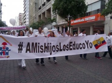Ecuatorianos marchan contra aborto e ideologia de genero 369x274 exact 1533340933 - Ecuatorianos marchan contra aborto e ideología de género