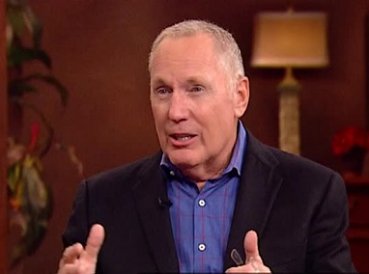 Max Lucado sobre suicidio Morimos por falta de esperanza 369x274 exact 1534721869 - Max Lucado sobre suicidio: “Morimos por falta de esperanza”