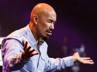 Francis Chan La Iglesia sigue un patron equivocado 369x274 exact 1546033811 1 - Francis Chan: “La Iglesia sigue un patrón equivocado”