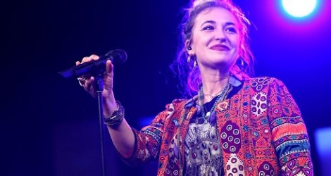 Lauren Daigle no pudo decir si homosexualidad es pecado - Lauren Daigle no pudo decir si homosexualidad es pecado