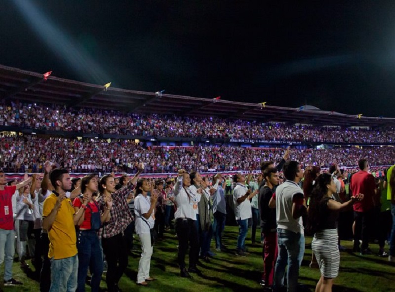 Franklin Graham lleva el mensaje de Dios a miles de refugiados venezolanos - Franklin Graham lleva el mensaje de Dios a miles de refugiados venezolanos